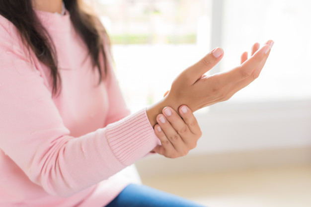 Langkah Kecil Sehari-hari untuk Melindungi Kesehatan Pergelangan Anda